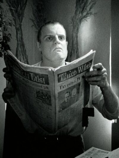 iwan&han open art a daily routine at the office portrait2