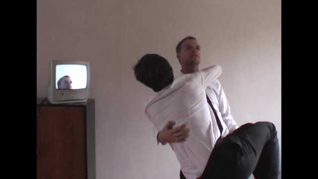 iwan&han Man carries man