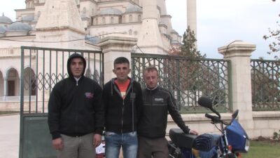 iwan&han composition in front of the mosque